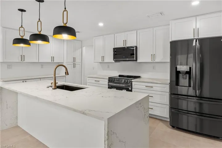 5554  Natoma  DR, Fort Myers, FL 33919