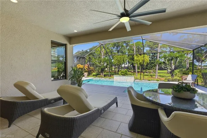 The gentle sound of trickling water adds to the lanai’s peaceful ambiance.