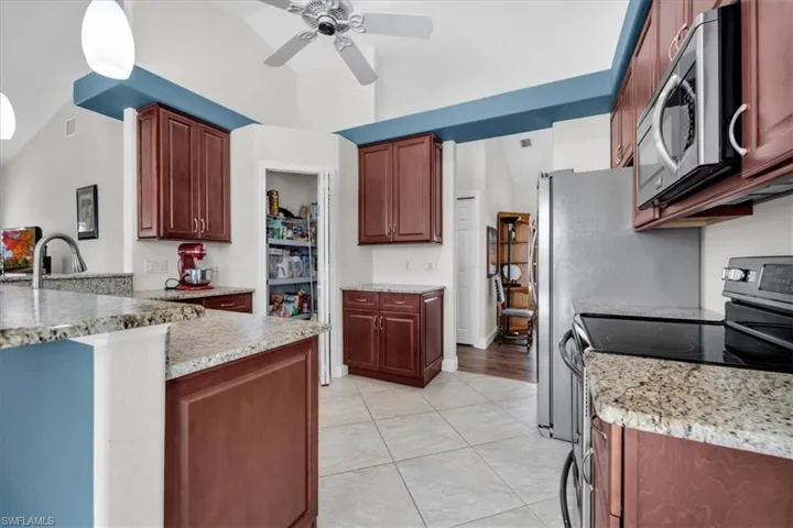 1157 Se 32nd Ter, Cape Coral, Florida 33904