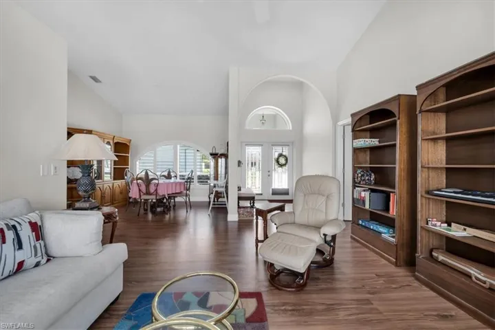 1157 Se 32nd Ter, Cape Coral, Florida 33904