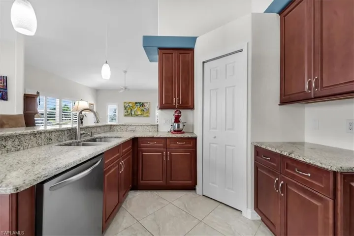 1157 Se 32nd Ter, Cape Coral, Florida 33904