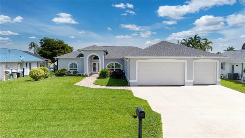 1157 Se 32nd Ter, Cape Coral, Florida 33904