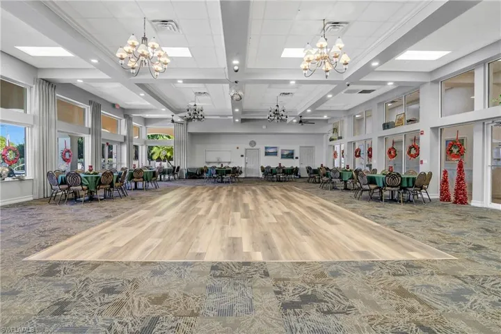 7820  Sandpine  CT, Naples, FL 34104