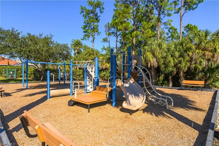7820  Sandpine  CT, Naples, FL 34104