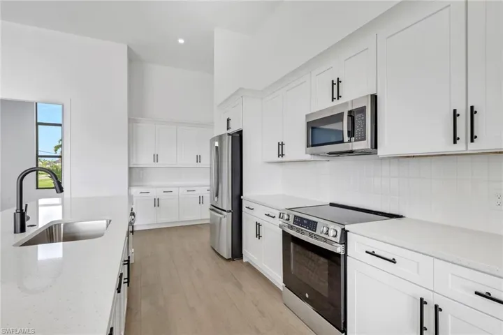 1 Nw 35th Pl, Cape Coral, Florida 33993