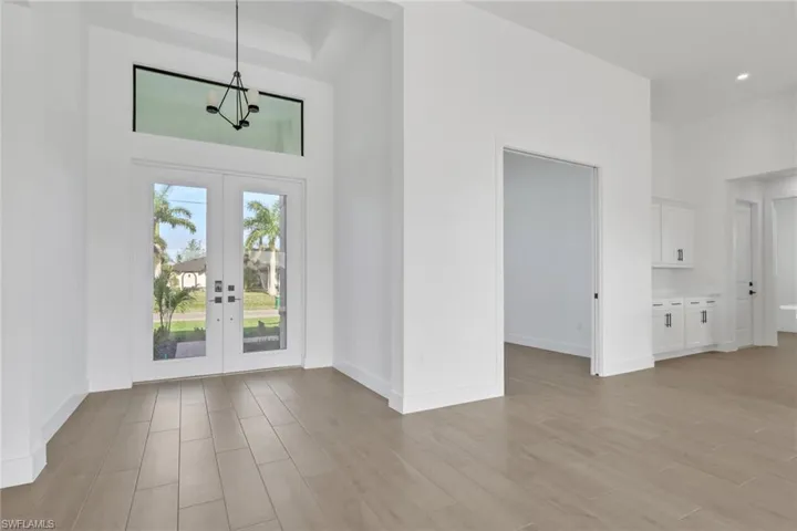 1 Nw 35th Pl, Cape Coral, Florida 33993