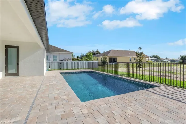 1 Nw 35th Pl, Cape Coral, Florida 33993
