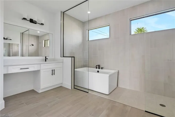 1 Nw 35th Pl, Cape Coral, Florida 33993