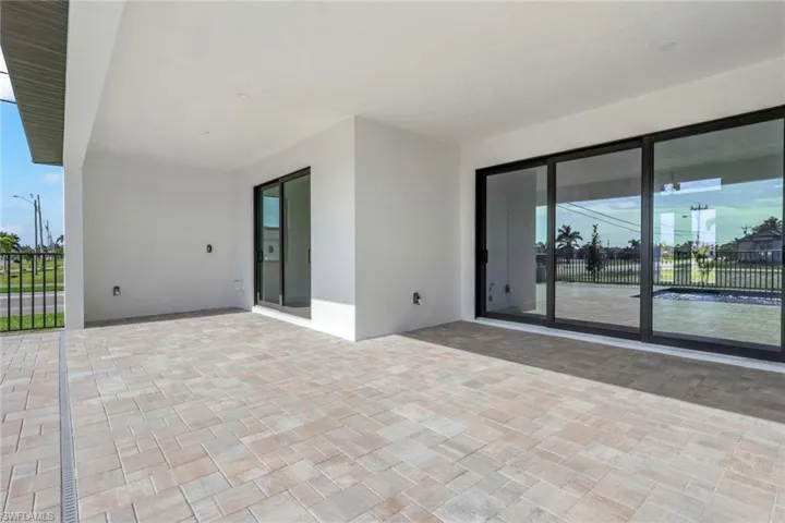 1 Nw 35th Pl, Cape Coral, Florida 33993
