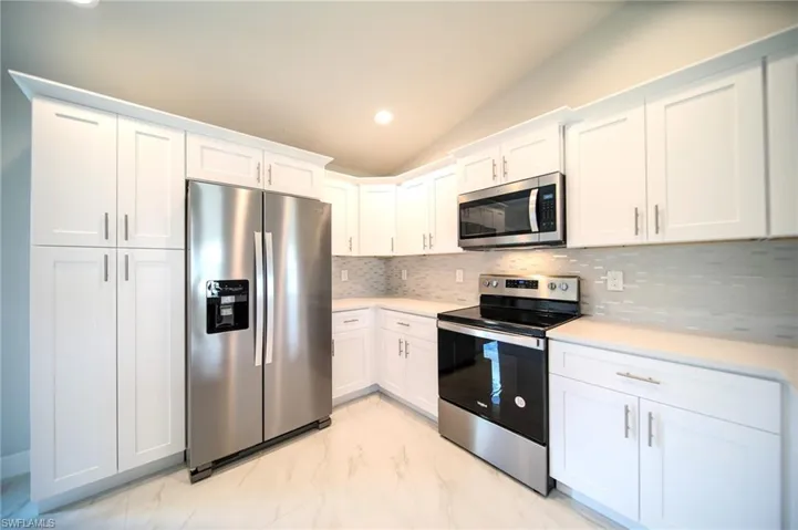The Kitchen Comes With Tiled Backsplash, Granite Countertops, Ceiling To Floor Pantry, Stainless Steel Appliances With Stainless Steel Finishes, A Kitchen Peninsula That Seats 3 To 4 People Comfortably, Stainless Steel Sink, And Soft Touch Real White Wood Cabinets And Drawers!
