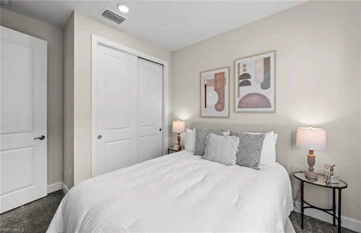 Interior photos are of a staged model home. Illustration purposes only. Options may vary.