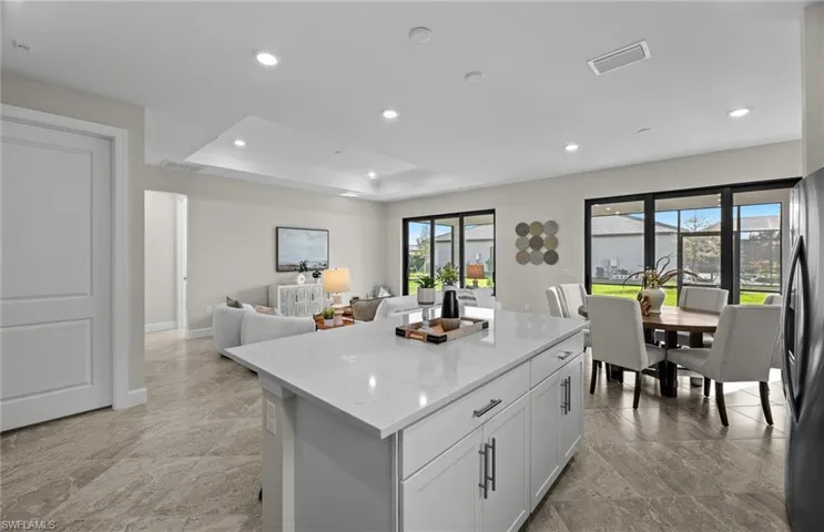 Interior photos are of a staged model home. Illustration purposes only. Options may vary.