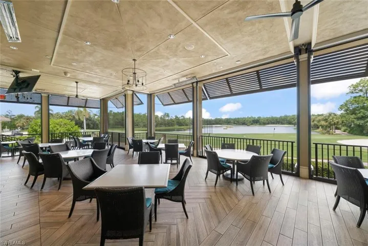 Cedar Hammock outdoor dining at the main clubhouse