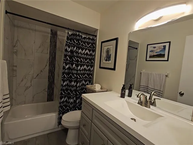 2nd Bathroom