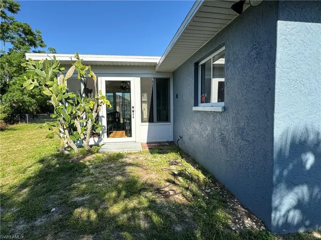 Left side view of home/lanai