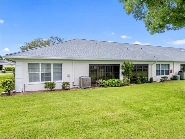 1239  Broadwater  DR, Fort Myers, FL 33919