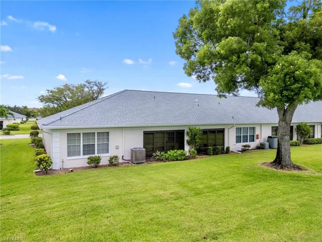 1239  Broadwater  DR, Fort Myers, FL 33919
