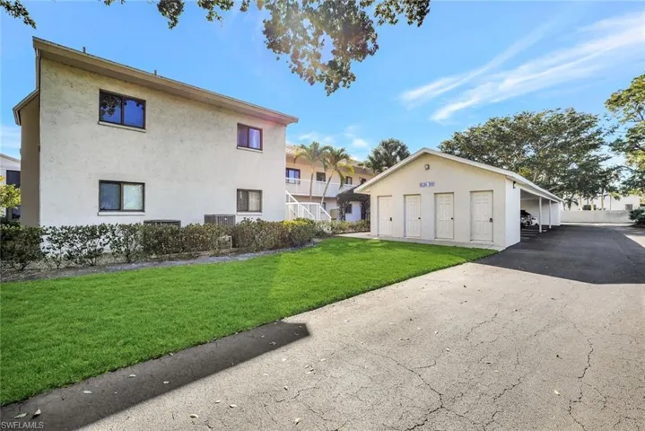910  Vanderbilt Beach  RD, Naples, FL 34108