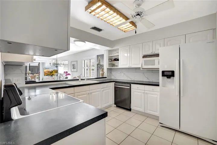 910  Vanderbilt Beach  RD, Naples, FL 34108