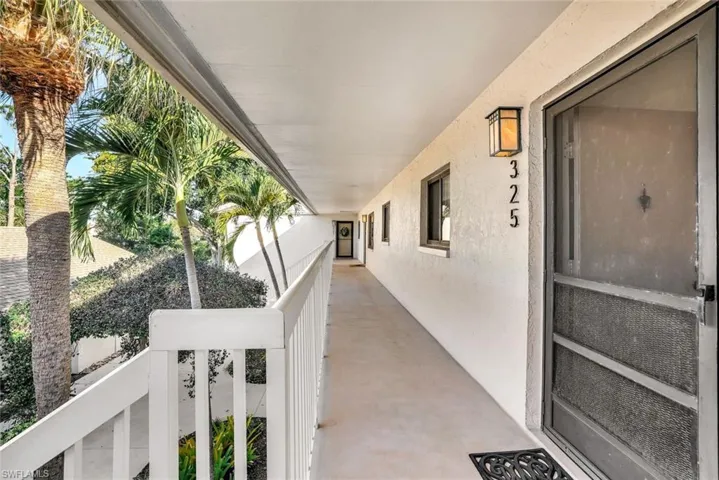 910  Vanderbilt Beach  RD, Naples, FL 34108