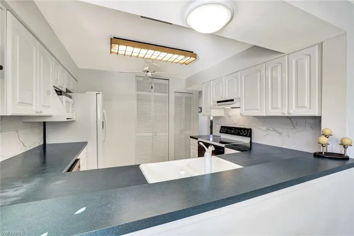 910  Vanderbilt Beach  RD, Naples, FL 34108