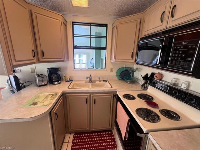 332  Blue Spring  TER, North Fort Myers, FL 33903