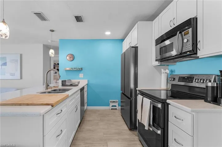 2709 Clyde St, Matlacha, Florida 33993