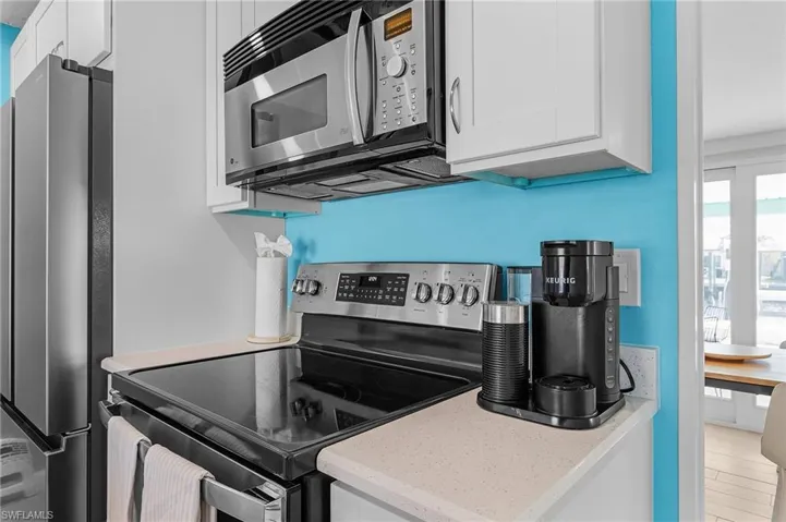 2709 Clyde St, Matlacha, Florida 33993