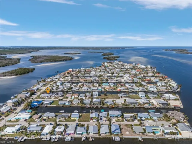 2709 Clyde St, Matlacha, Florida 33993