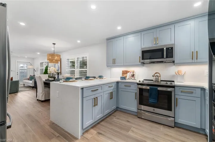 MUST SEE: Exquisite, down to the studs, high-end luxury downtown transformation.
