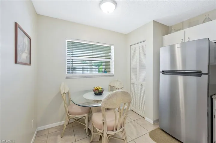 661  Squire  CIR, Naples, FL 34104