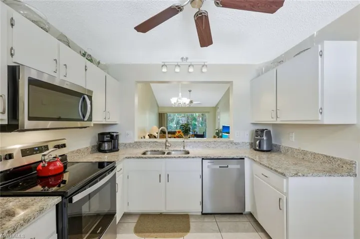 661  Squire  CIR, Naples, FL 34104