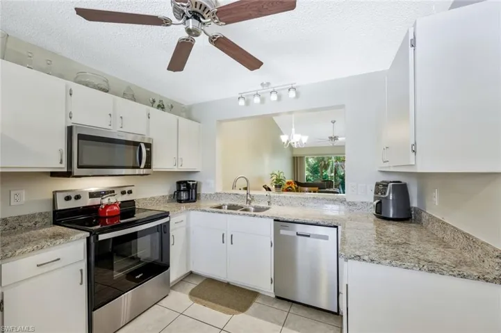 3-years new stainless appliances