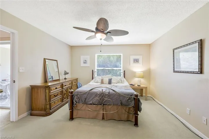 661  Squire  CIR, Naples, FL 34104