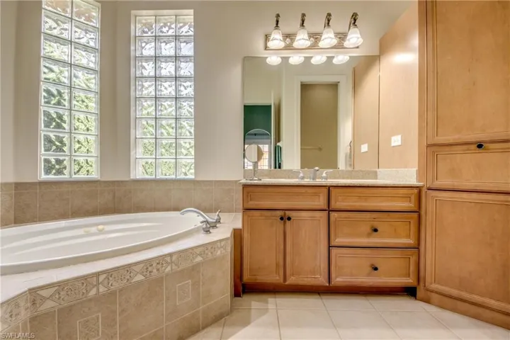 7533 Key Deer Ct, Fort Myers, Florida 33966