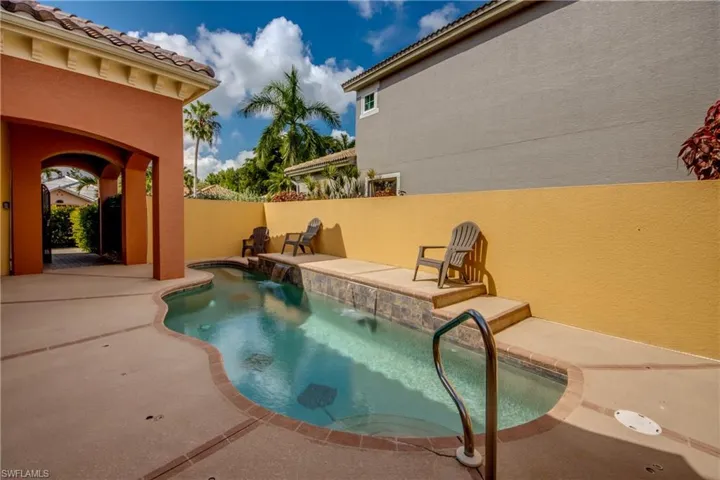 7533 Key Deer Ct, Fort Myers, Florida 33966