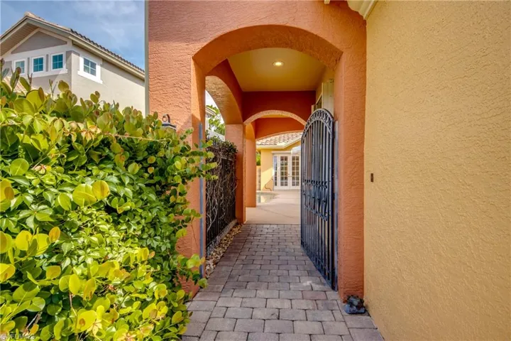 7533 Key Deer Ct, Fort Myers, Florida 33966