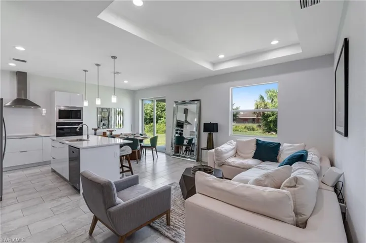 9017  Meadow  CIR, Labelle, FL 33935