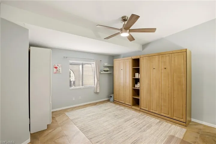 2 Murphy beds - one twin, one double