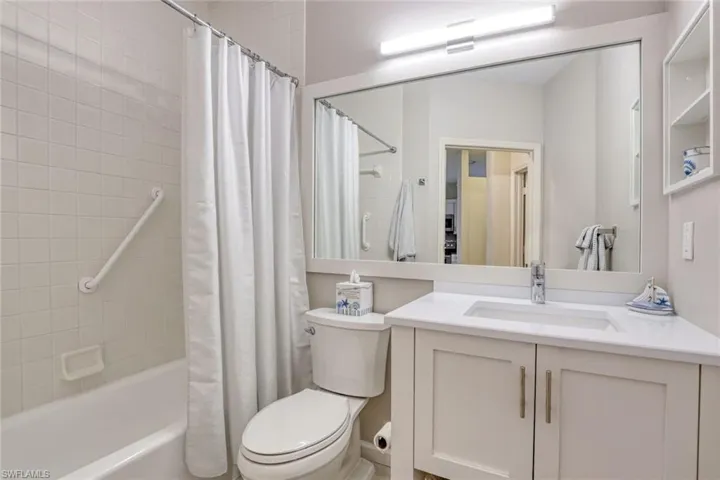 8385  Excalibur  CIR, Naples, FL 34108