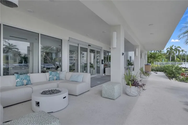1 Bluebill Ave # 405, Naples, Florida 34108