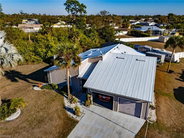 643 Blue Ln Nw, Port Charlotte, Florida 33952