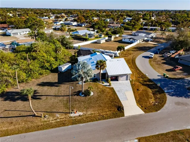 643 Blue Ln Nw, Port Charlotte, Florida 33952