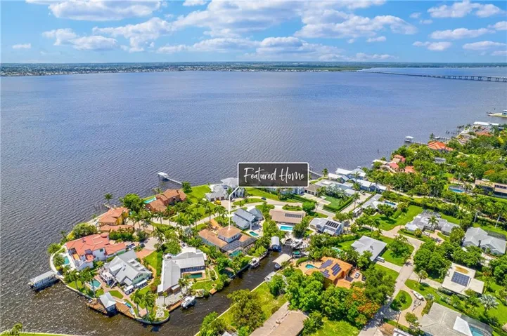 Birds eye view of property featuring the Caloosahatchee River