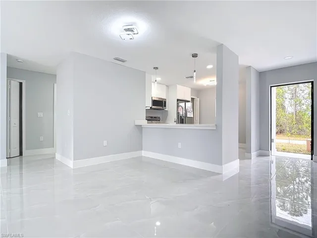 2607 8th St Sw, Lehigh Acres, Florida 33976
