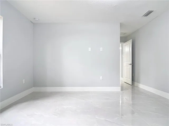 2607 8th St Sw, Lehigh Acres, Florida 33976