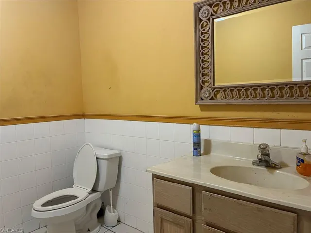 954 Country Club Blvd A, Cape Coral, Florida 33990