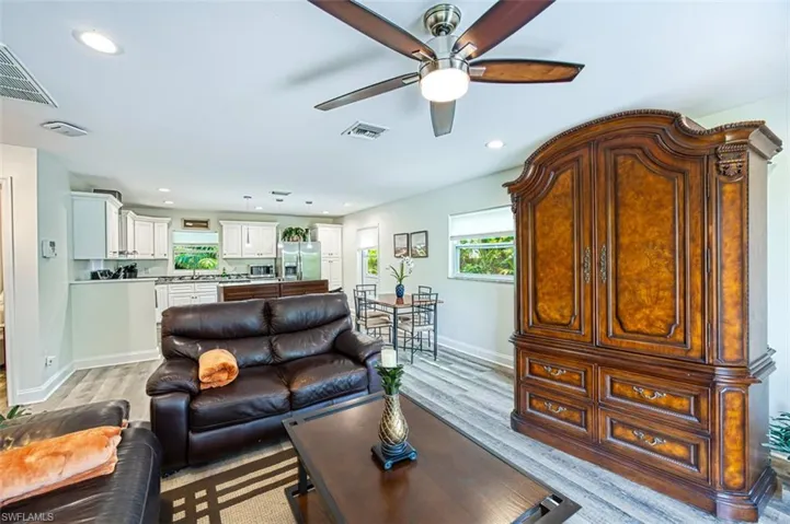 2695  Francis  AVE, Naples, FL 34112