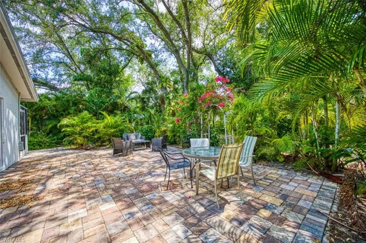 2695  Francis  AVE, Naples, FL 34112
