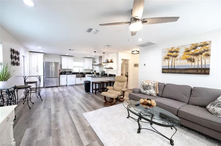2695  Francis  AVE, Naples, FL 34112